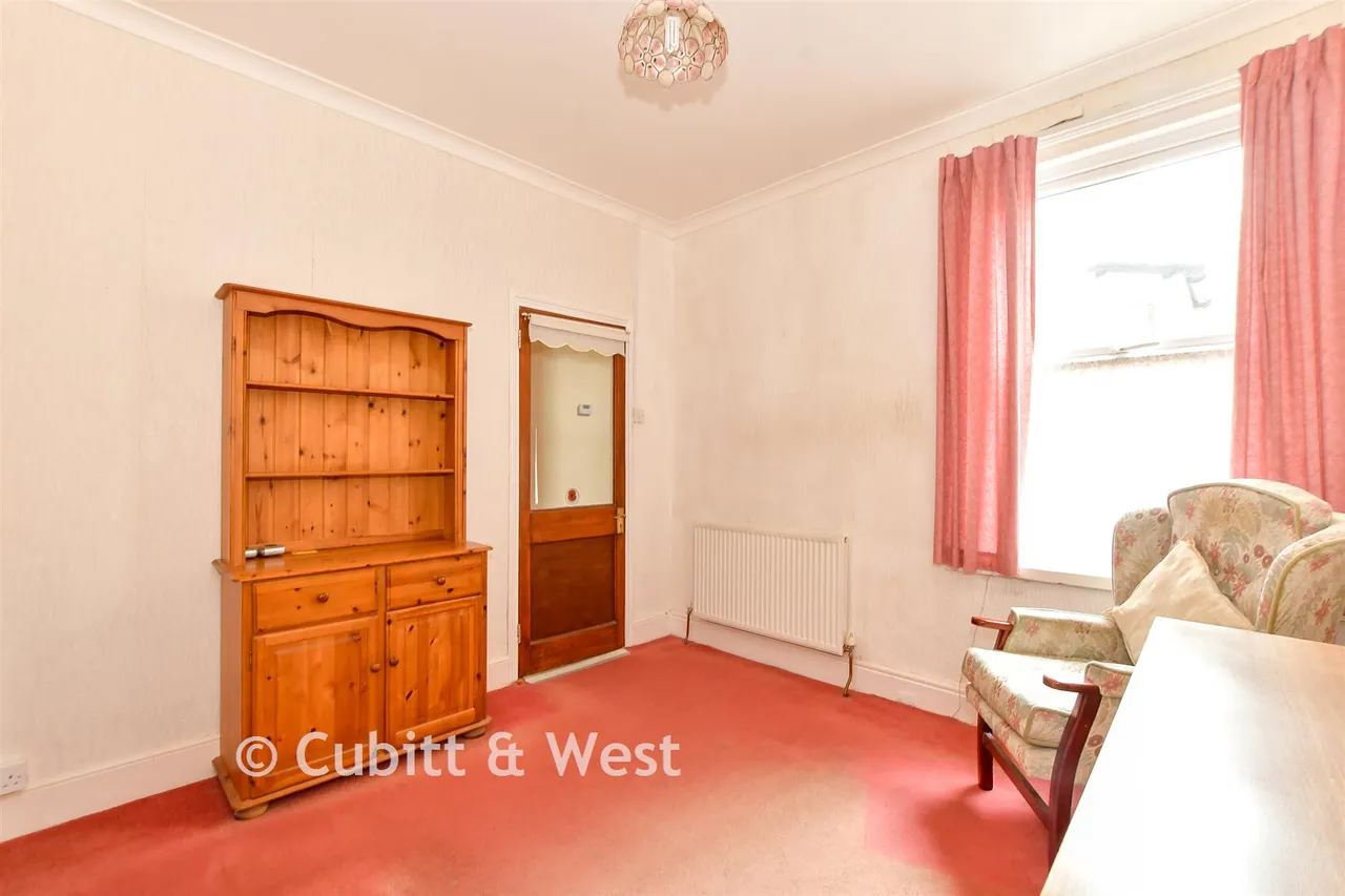 Jessie Road, Southsea, PO4, photo 3
