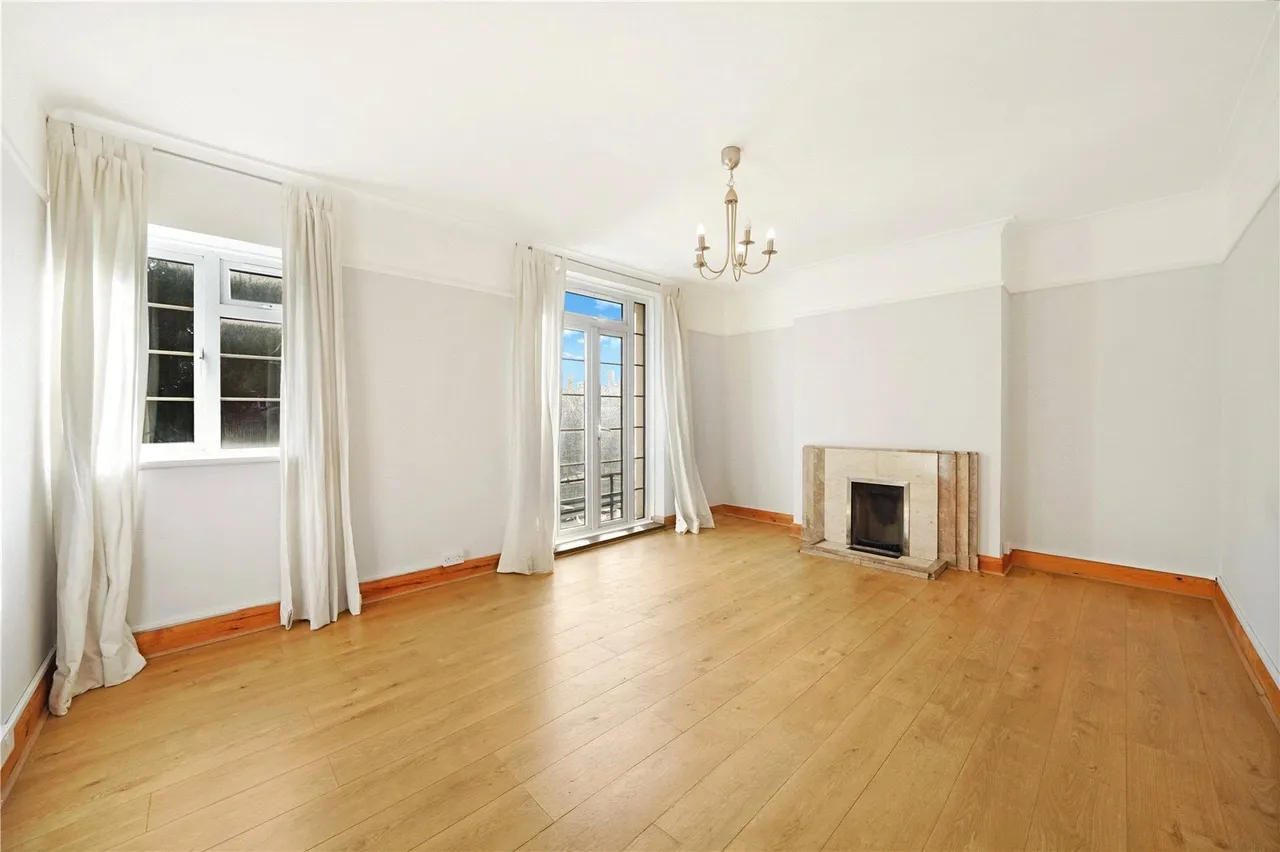 Shoot Up Hill, Kilburn, NW2, photo 3