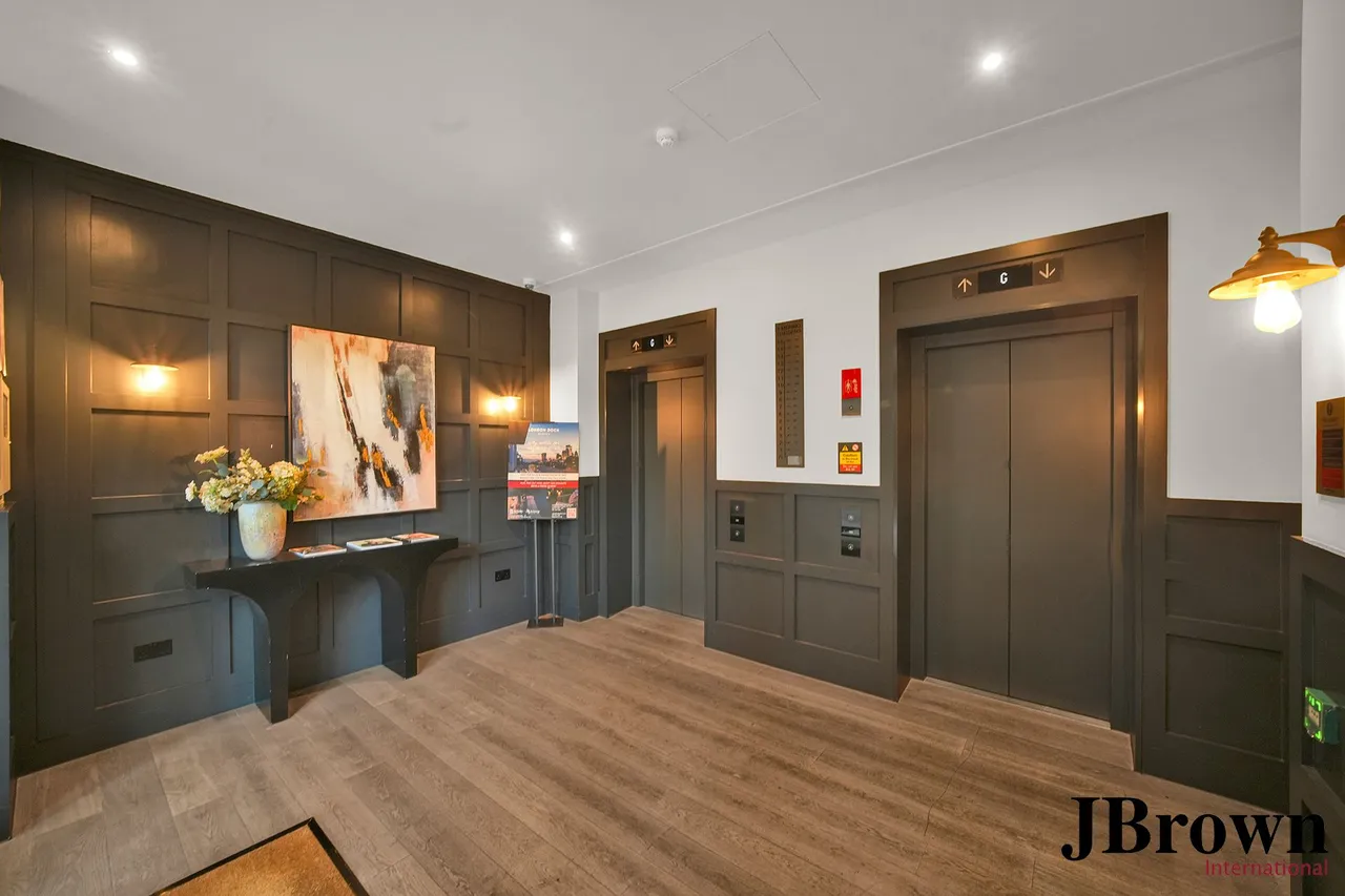 Merino Gardens, St Katharine's & Wapping, E1W, photo 14
