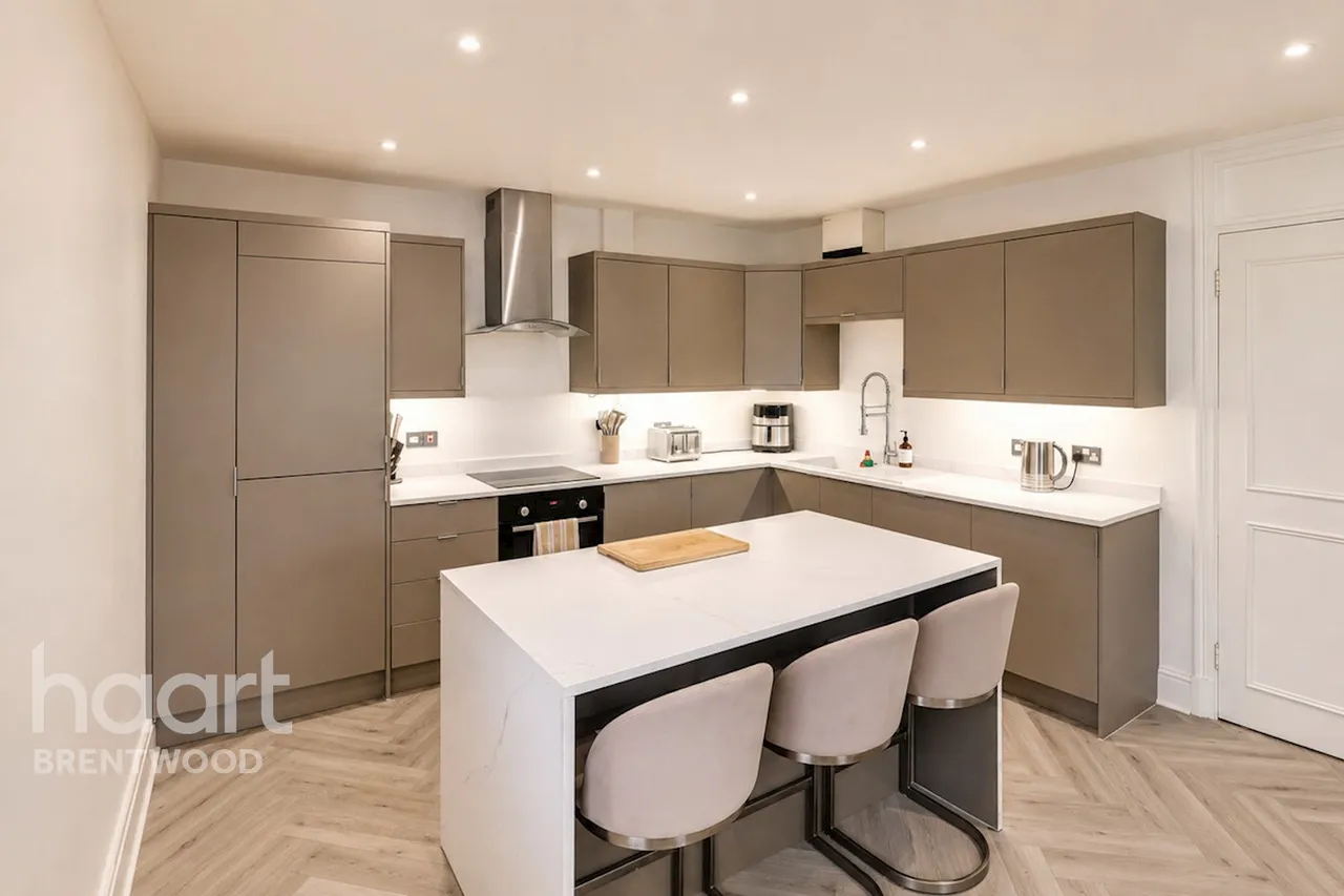 1 bed flat for sale, Thorndon Park, Brentwood, CM13