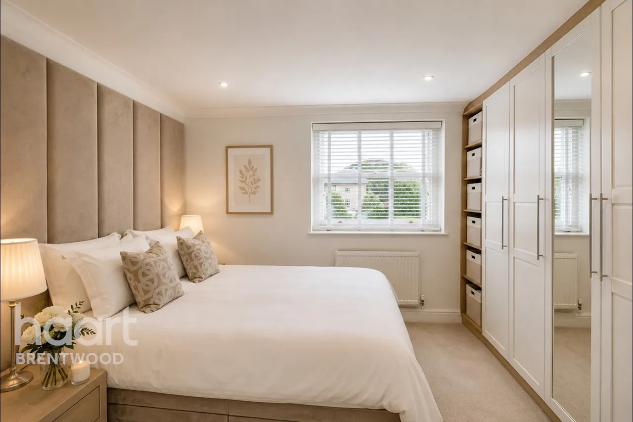Thorndon Park, Brentwood, CM13, photo 2