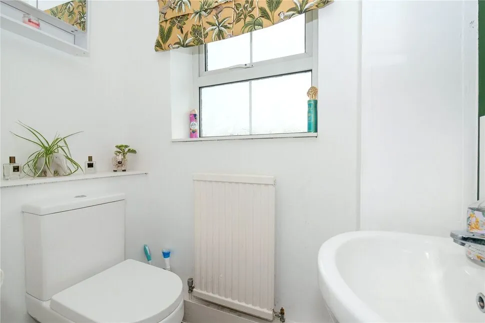 Hoyle Court Avenue, Baildon, West Yorkshire, BD17, photo 10