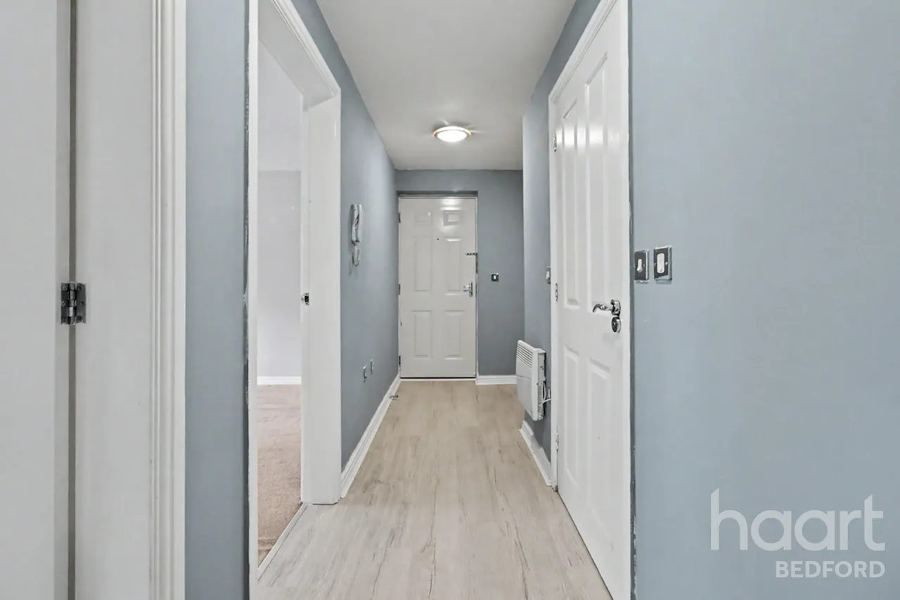 Crowe Road, Bedford, MK40, photo 3