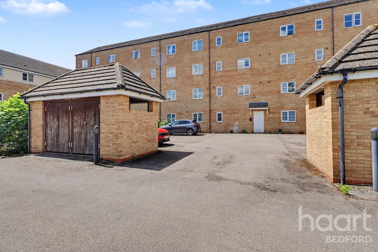 Crowe Road, Bedford, MK40, photo 2