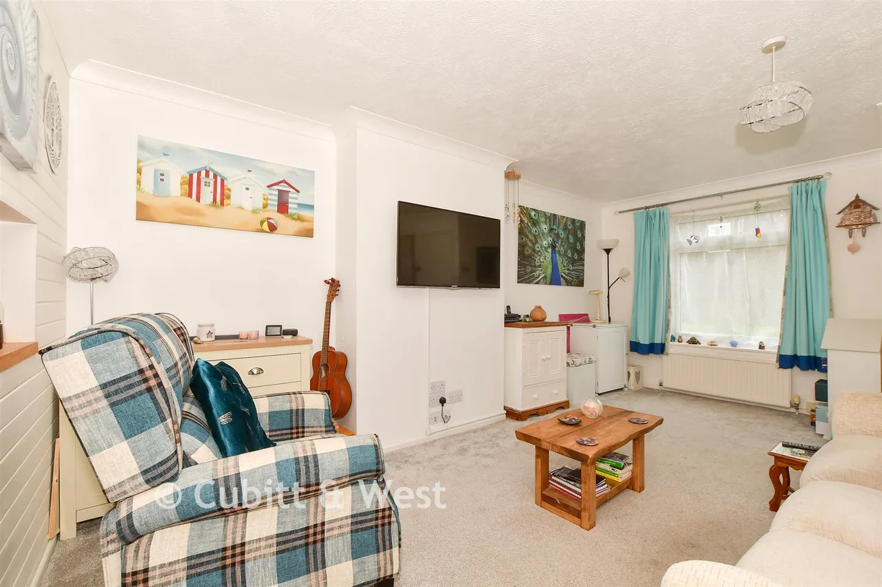 Rectory Walk, Storrington, RH20, photo 3