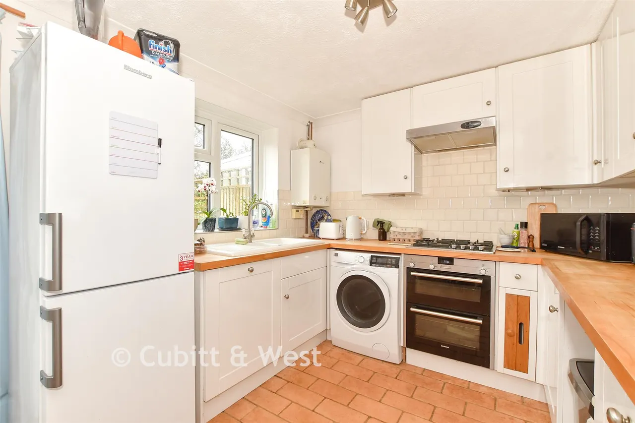 Rectory Walk, Storrington, RH20, photo 4