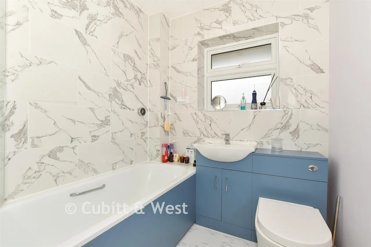 Rectory Walk, Storrington, RH20, photo 9