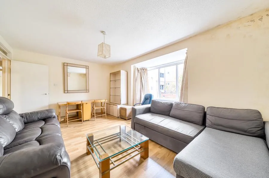 Dingwall Road, Croydon, CR0, photo 2