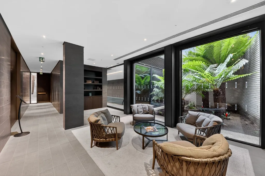 Rathbone Place, Marylebone, W1T, photo 19