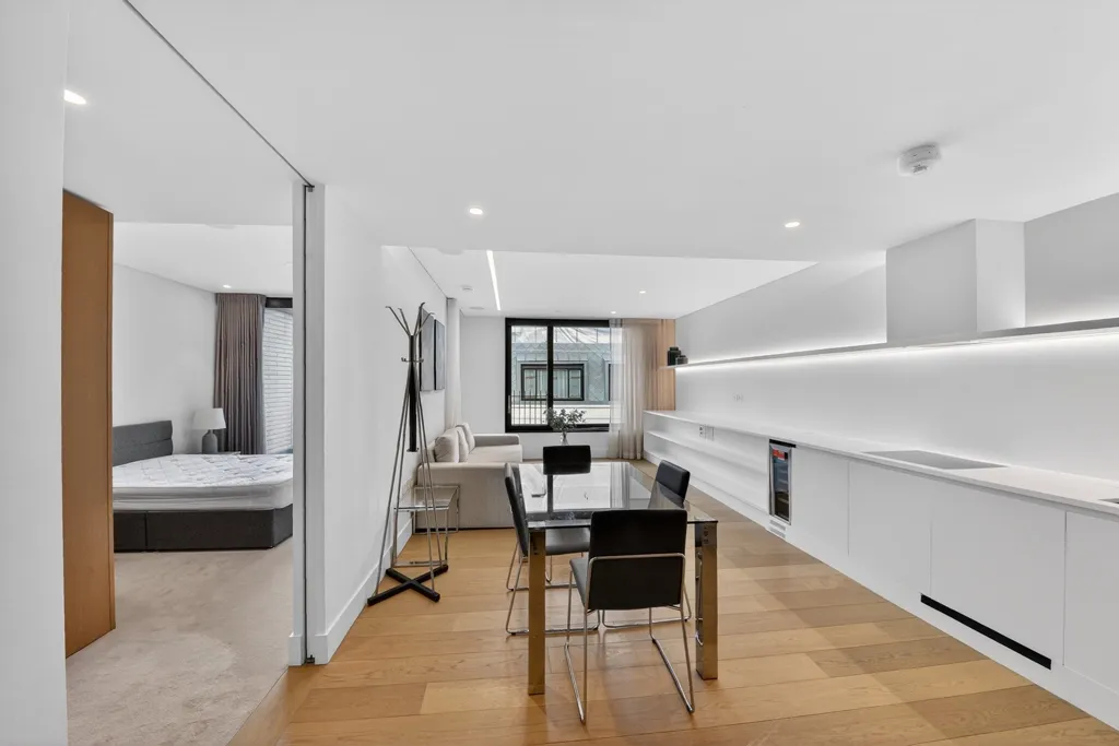 Rathbone Place, Marylebone, W1T, photo 12