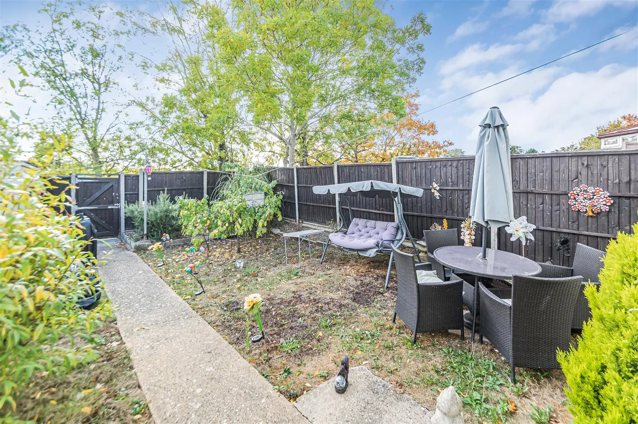 Dalham Place, Haverhill, CB9, photo 11
