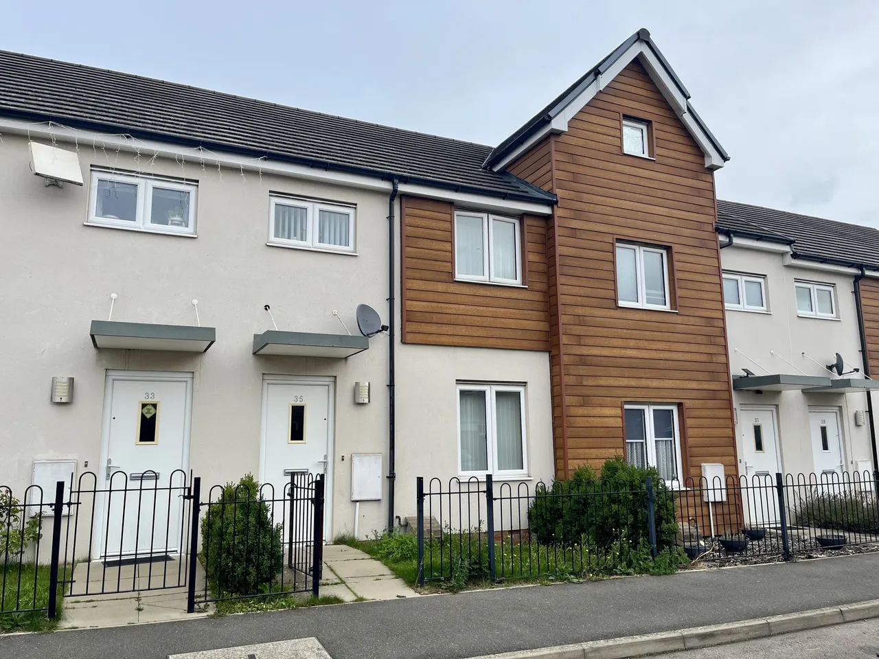 2 bed property to rent — Harris Road