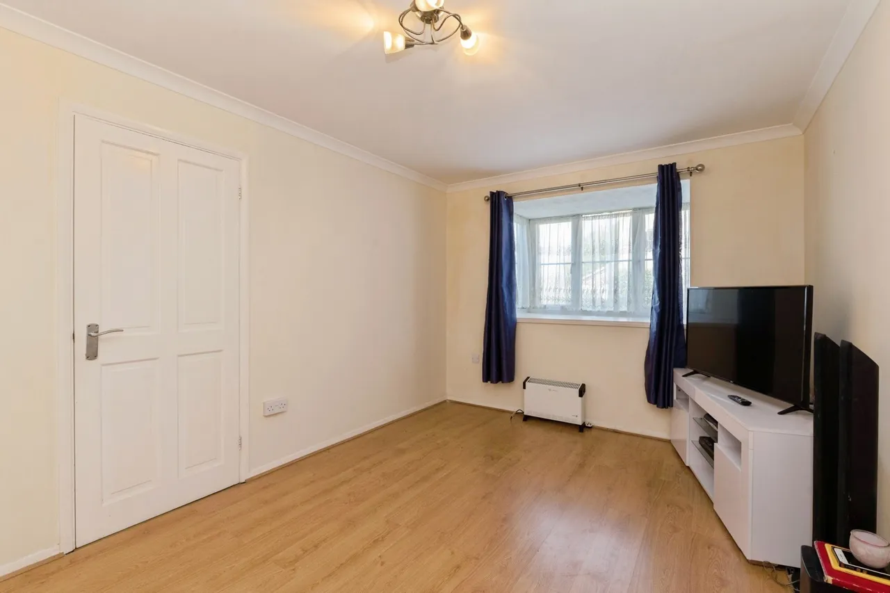 Conway Gardens, Grays, Essex, RM17, photo 5