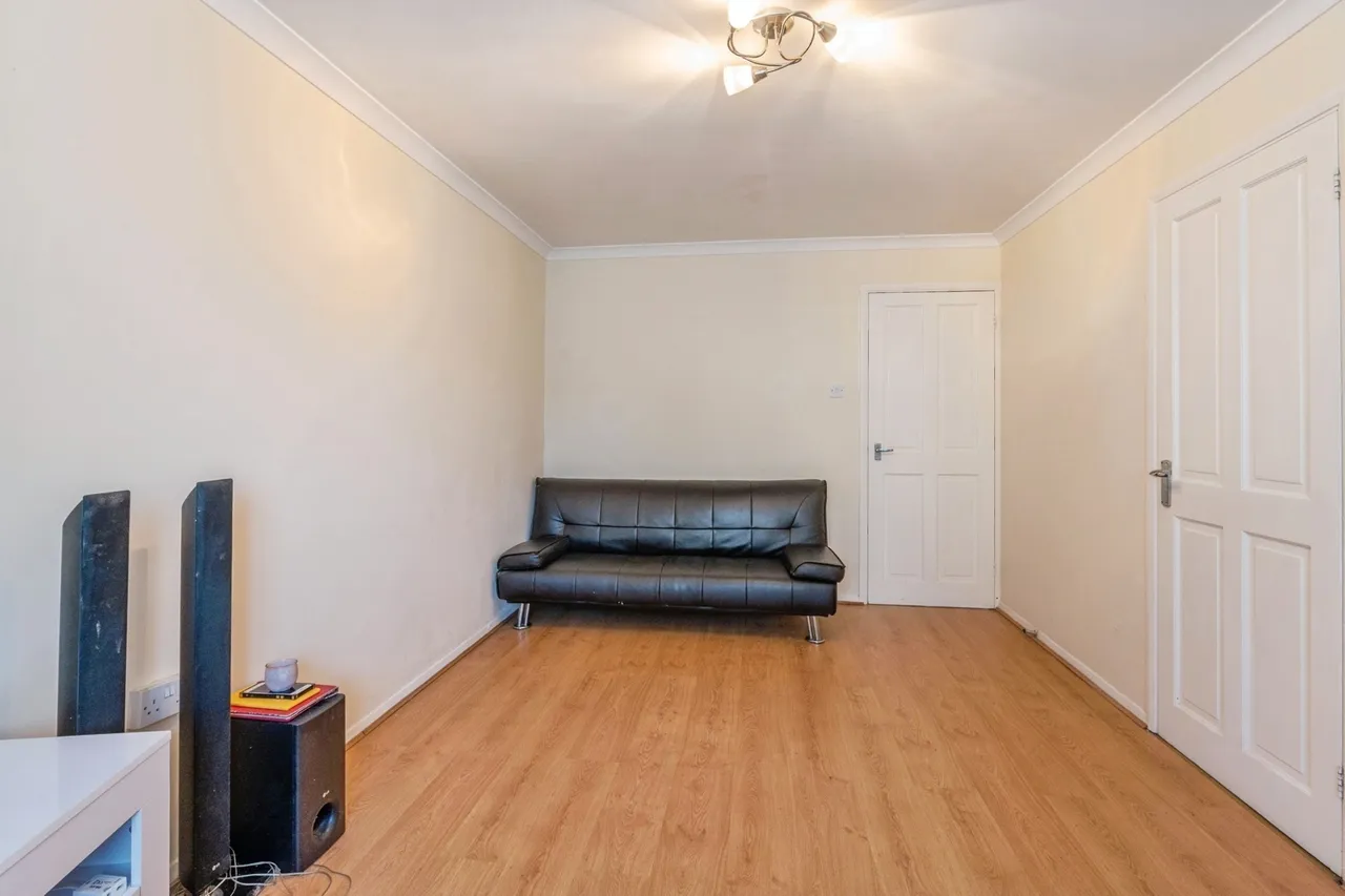 Conway Gardens, Grays, Essex, RM17, photo 7