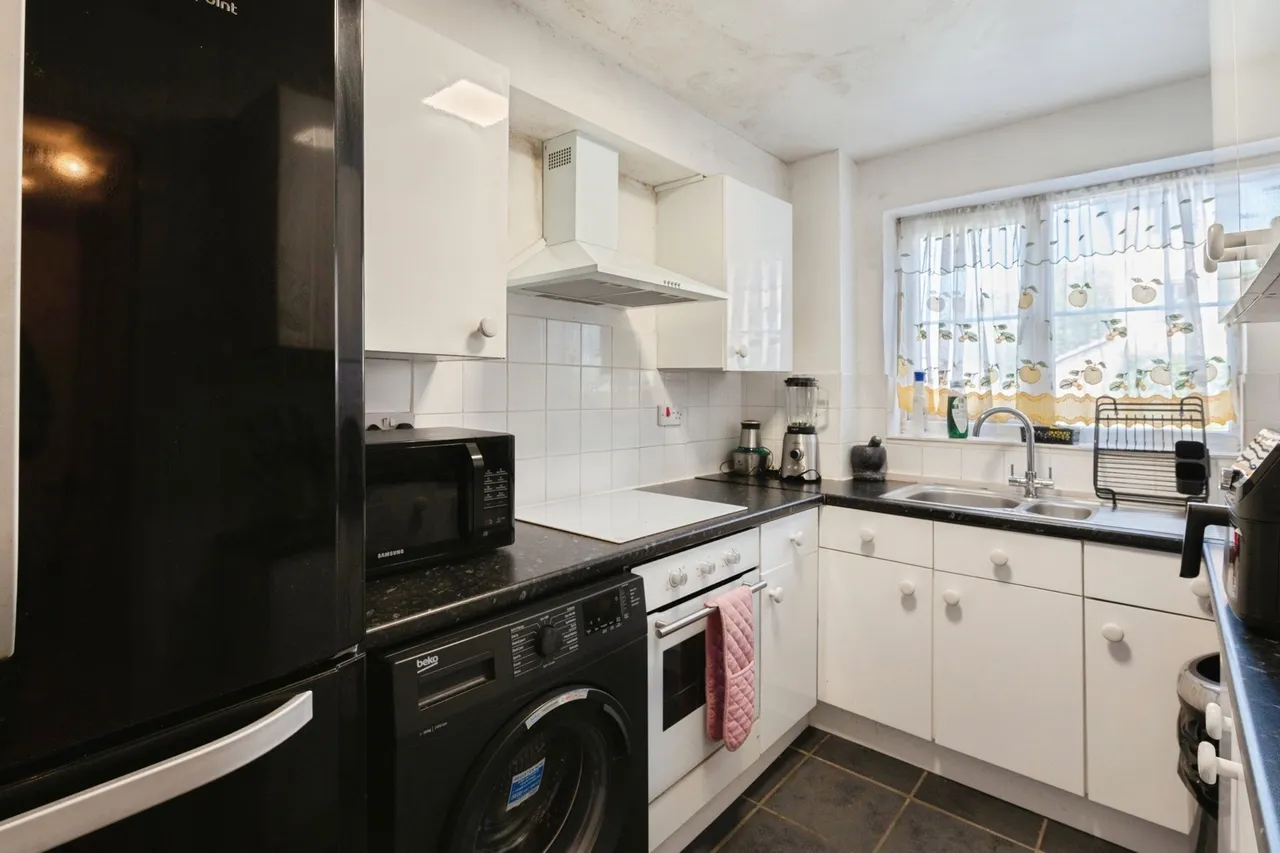 Conway Gardens, Grays, Essex, RM17, photo 8