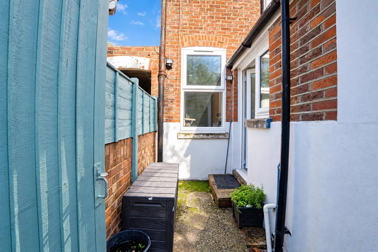 Hollington Old Lane, St. Leonards-On-Sea, photo 10
