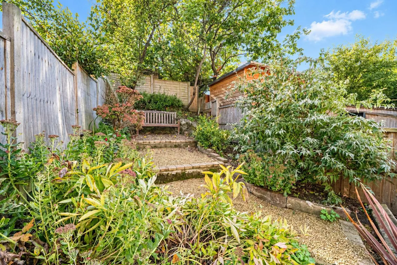 Hollington Old Lane, St. Leonards-On-Sea, photo 4