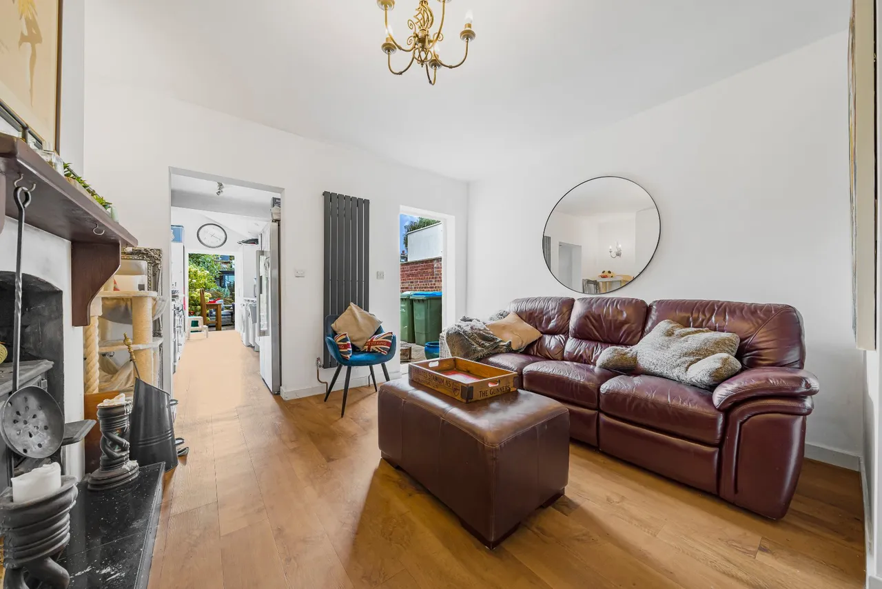 Hersham Road, Hersham, KT12, photo 3