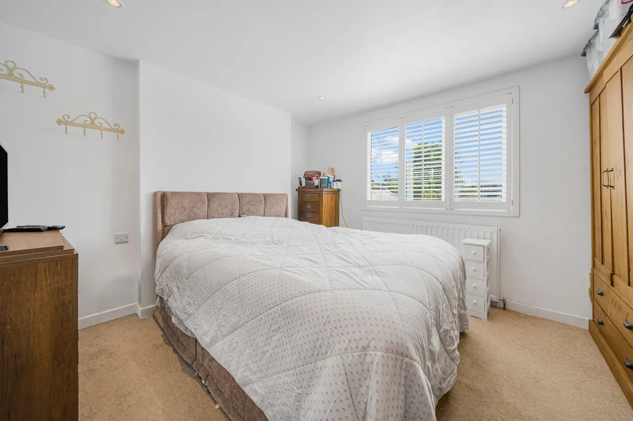 Hersham Road, Hersham, KT12, photo 7
