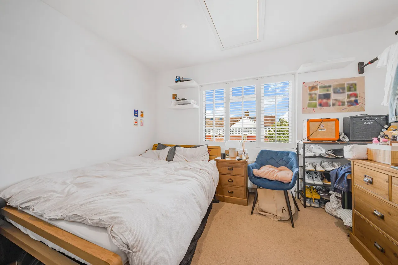 Hersham Road, Hersham, KT12, photo 10