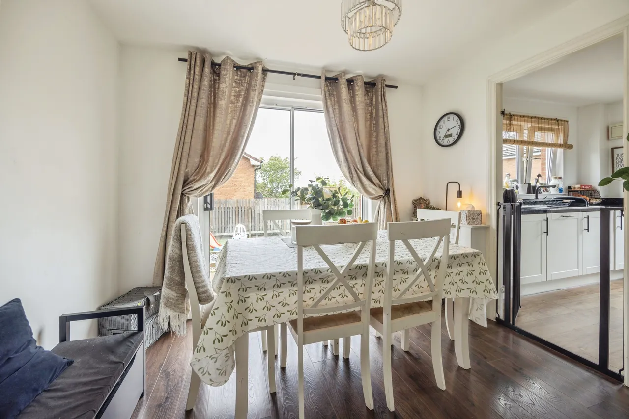 Fivestanks Court, Broxburn, photo 6
