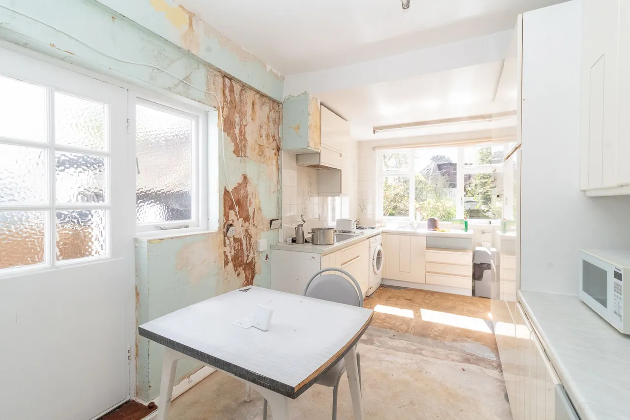 Canons Drive, Edgware, HA8, photo 6