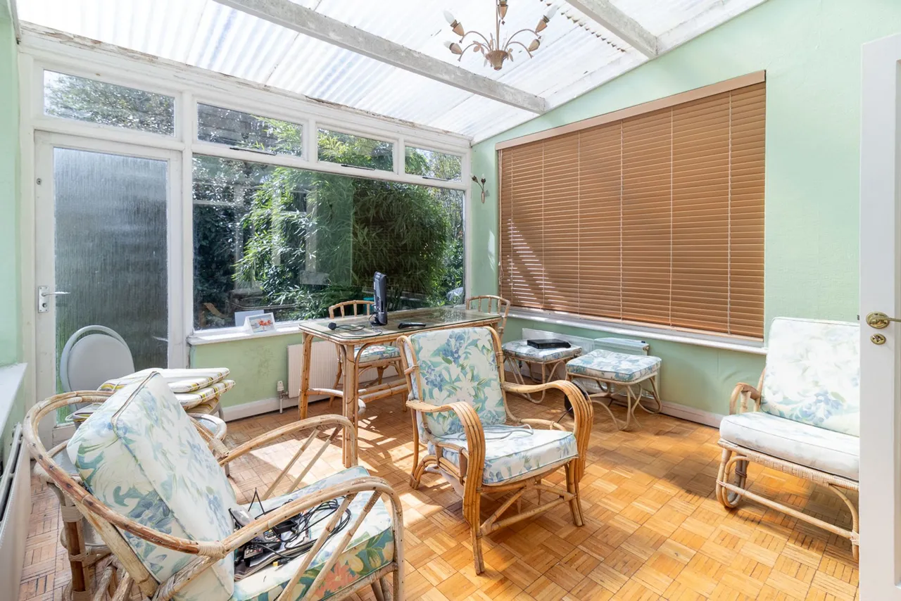 Canons Drive, Edgware, HA8, photo 4