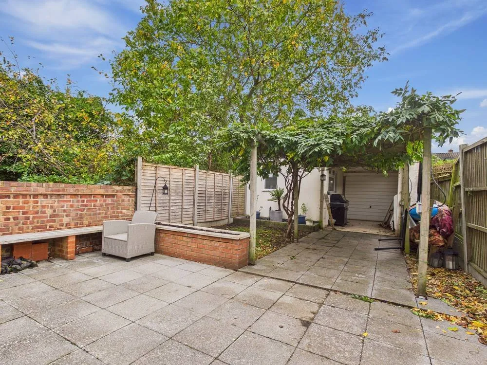 Glenfield Road, Ashford, TW15, photo 15