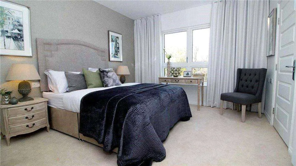 Great Tattenhams, Epsom, KT18, photo 4