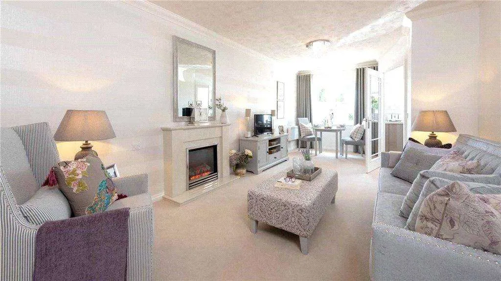 Great Tattenhams, Epsom, KT18, photo 3