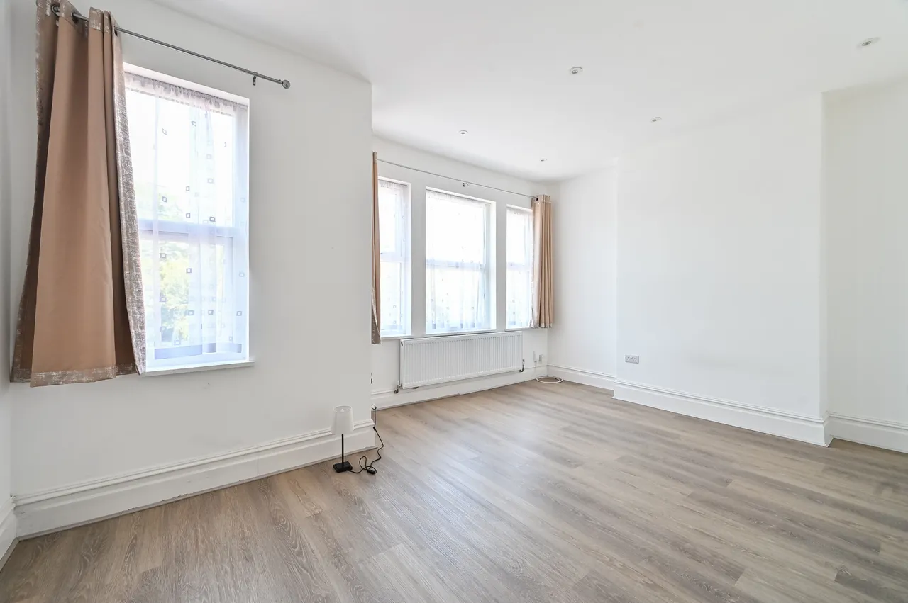 Flat B, 18 Frome Road, London, photo 11