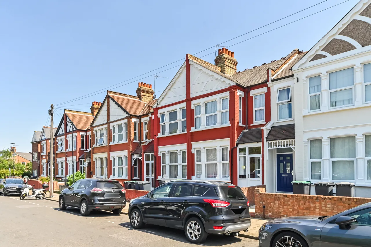 2 bed flat for sale — Flat B, 18 Frome Road, London