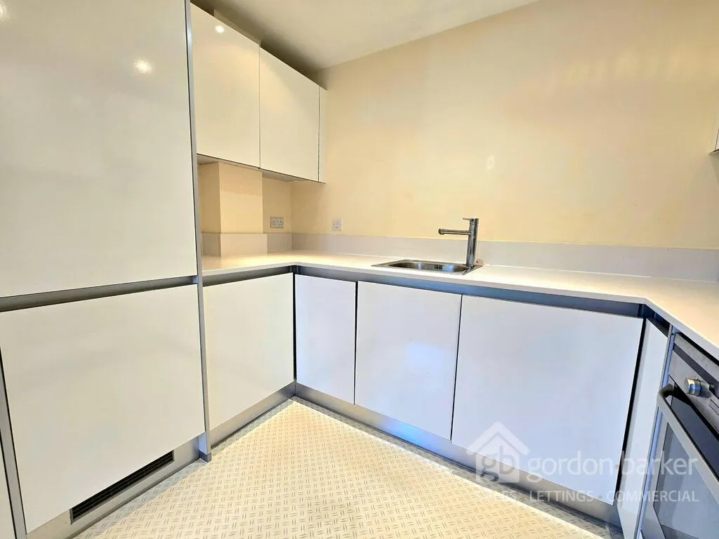 Adelphi Court, Bournemouth, Manor Road, BH1 3JD, photo 8