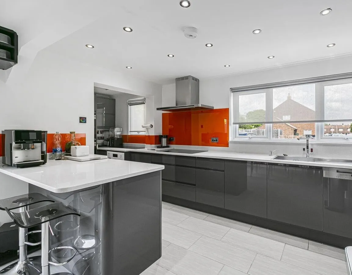 Puttocks Drive, Welham Green AL9 7LL, photo 14