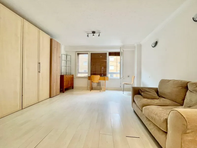 The Highway, London E1W 2SD, photo 2