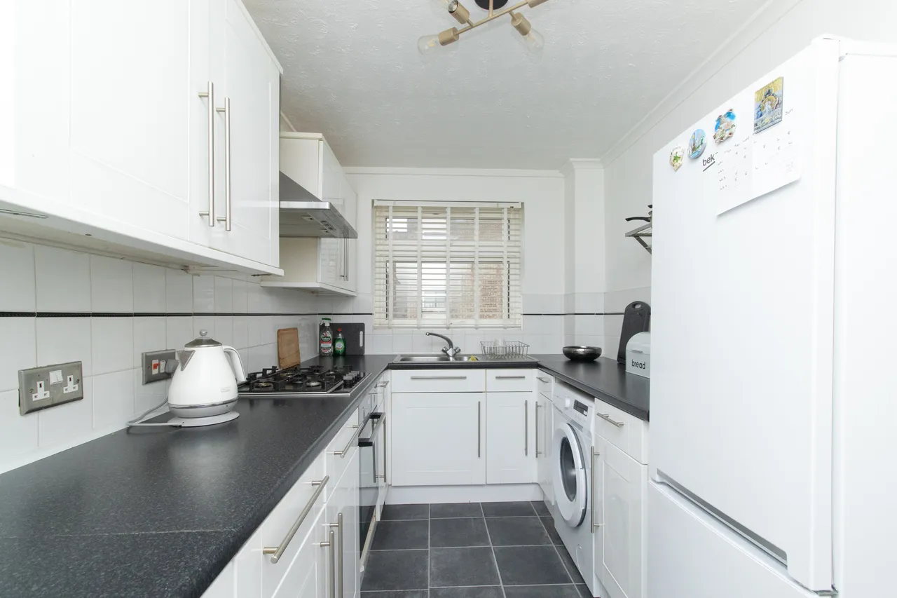 Lower Northdown Avenue, Margate, CT9, photo 3