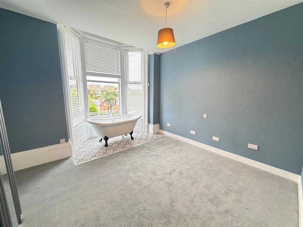 Grosvenor Crescent, Scarborough, YO11, photo 3
