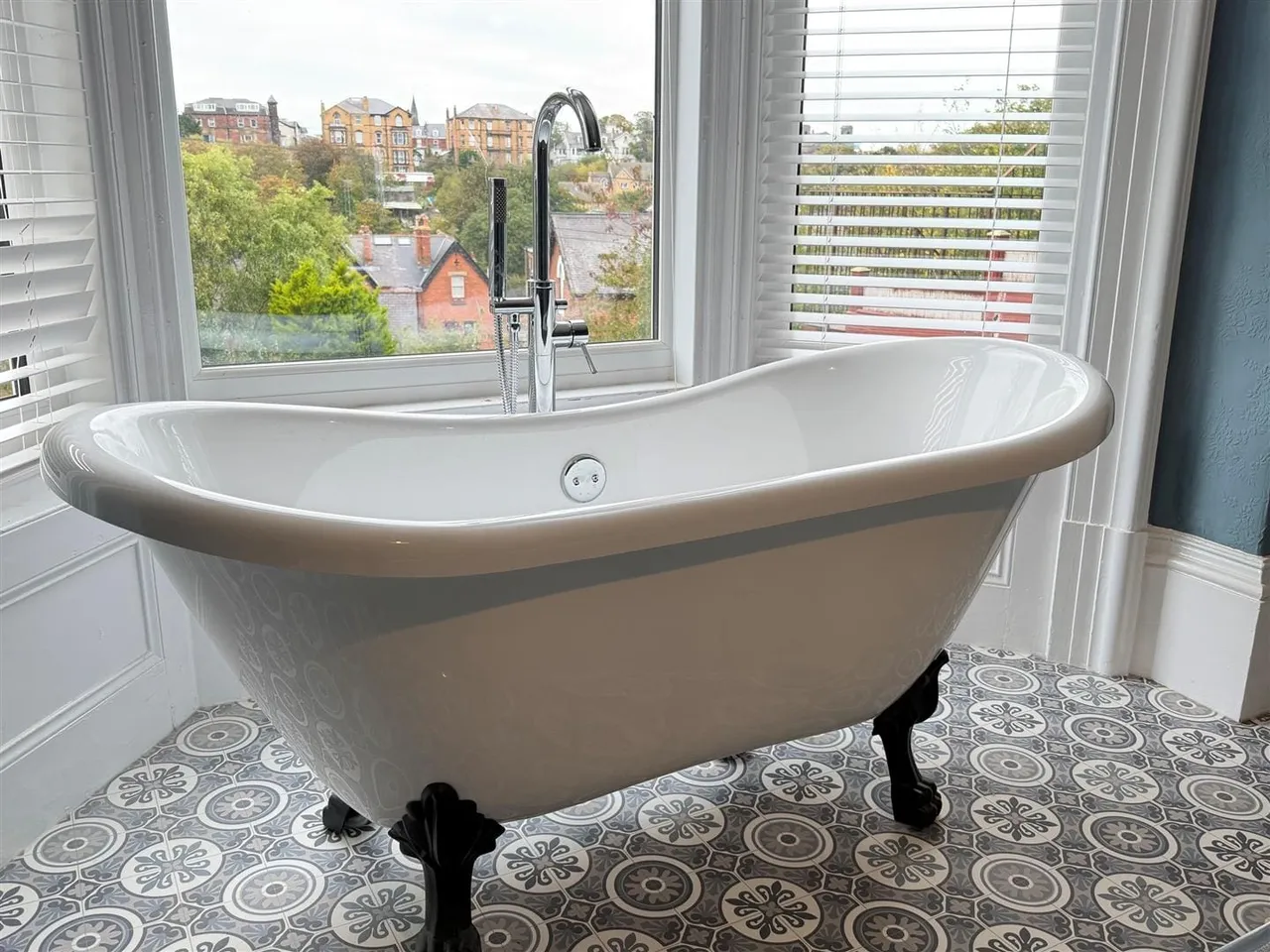 Grosvenor Crescent, Scarborough, YO11, photo 9