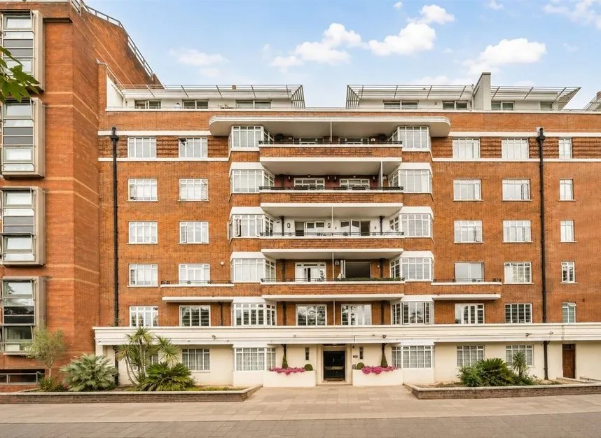 3 bed flat for sale — St. James Close, St John's Wood, NW8