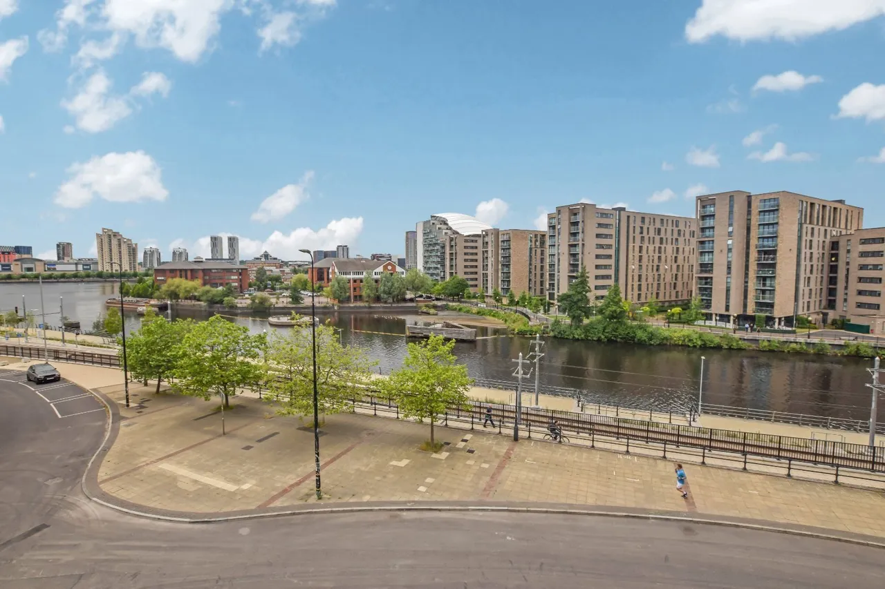 Wharf End, Trafford Park, M17, photo 10