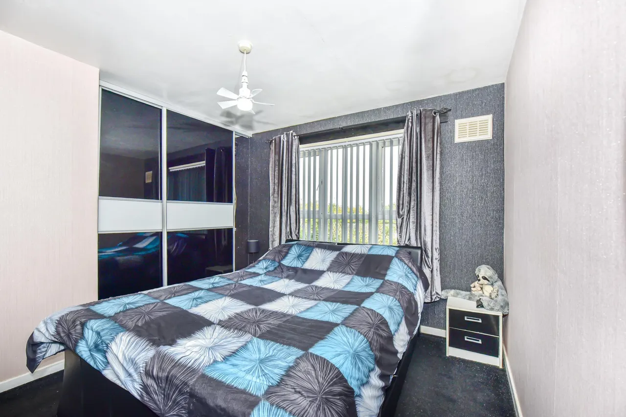 Tithe Barn Avenue, Sheffield, S13, photo 3