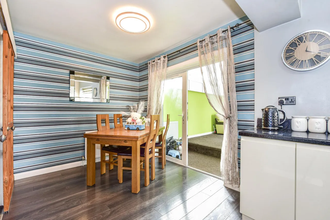 Tithe Barn Avenue, Sheffield, S13, photo 7