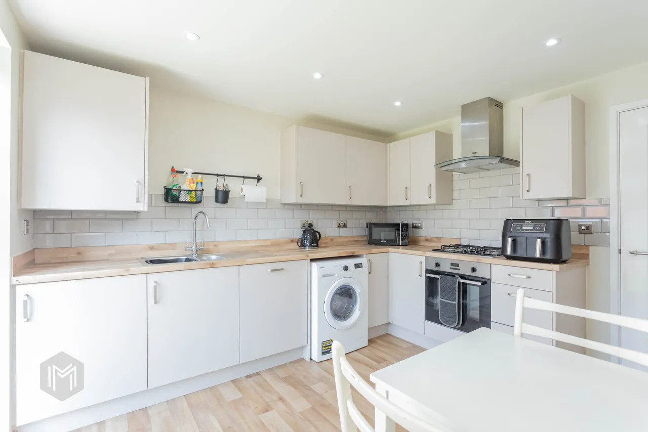 Elderfield Road, Bolton, BL3 4BF, photo 2