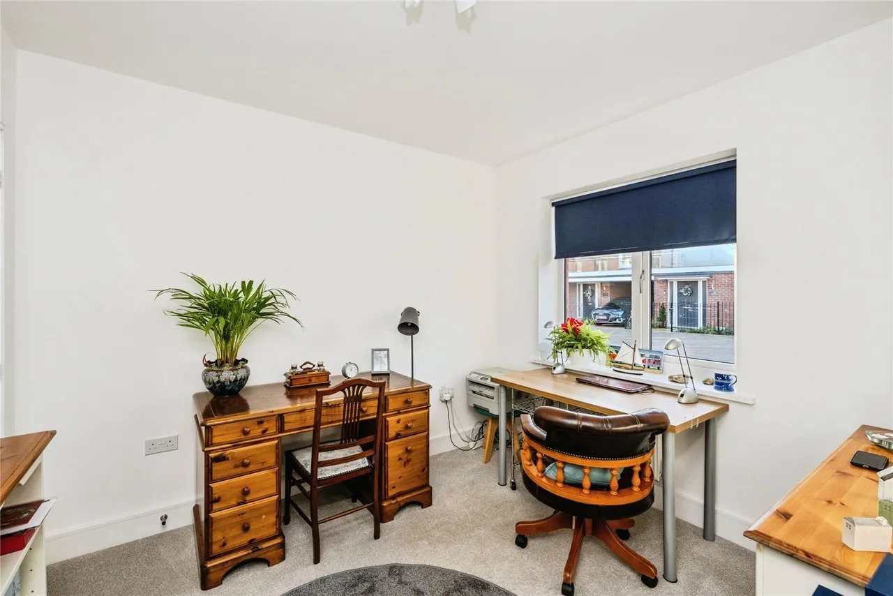 Ffordd Picton Turberville, Swansea, SA2, photo 8