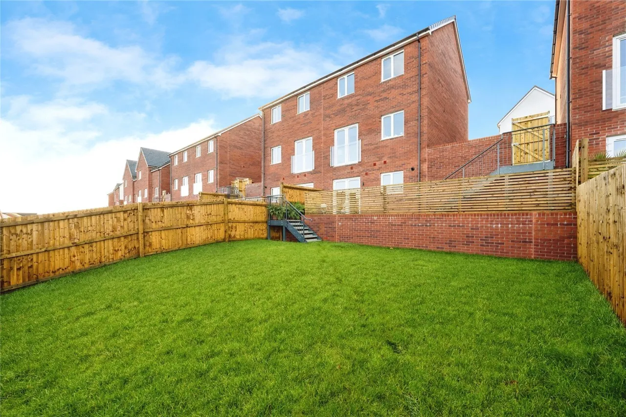 Ffordd Picton Turberville, Swansea, SA2, photo 14
