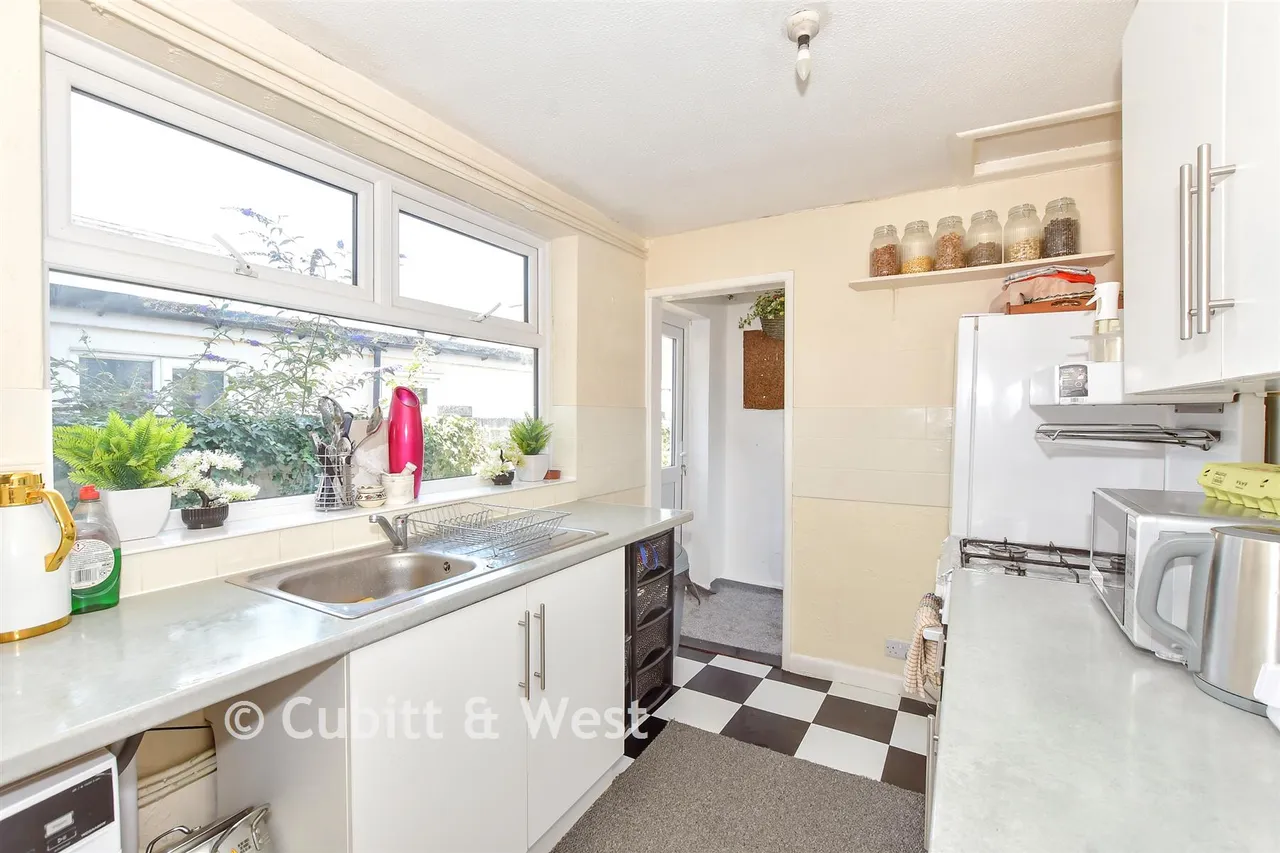 Winchester Road, Portsmouth, PO2, photo 7