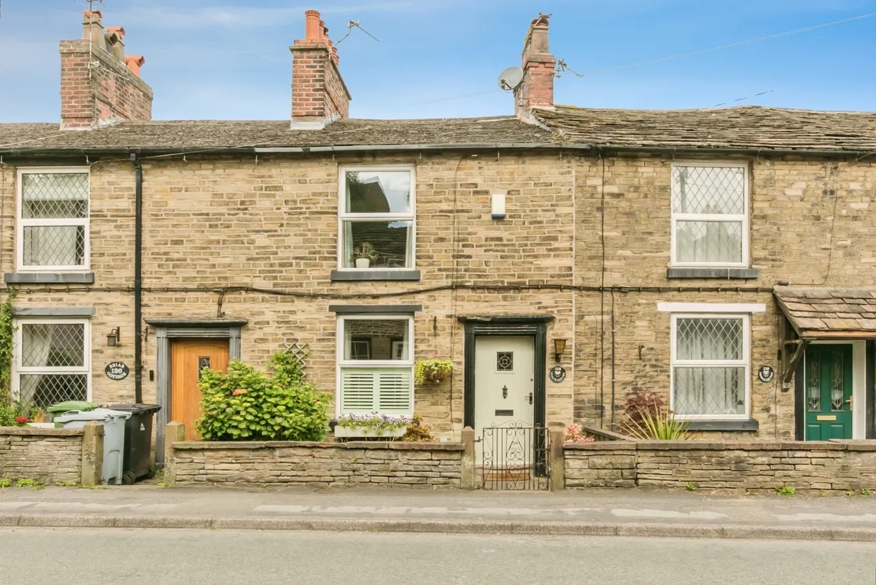 2 bed house for sale — Rainow Road, MACCLESFIELD, Cheshire, SK10