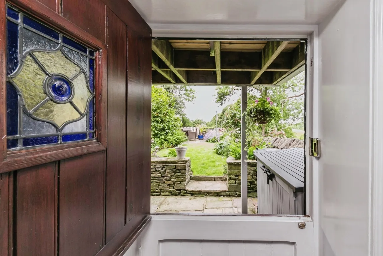 Rainow Road, MACCLESFIELD, Cheshire, SK10, photo 16