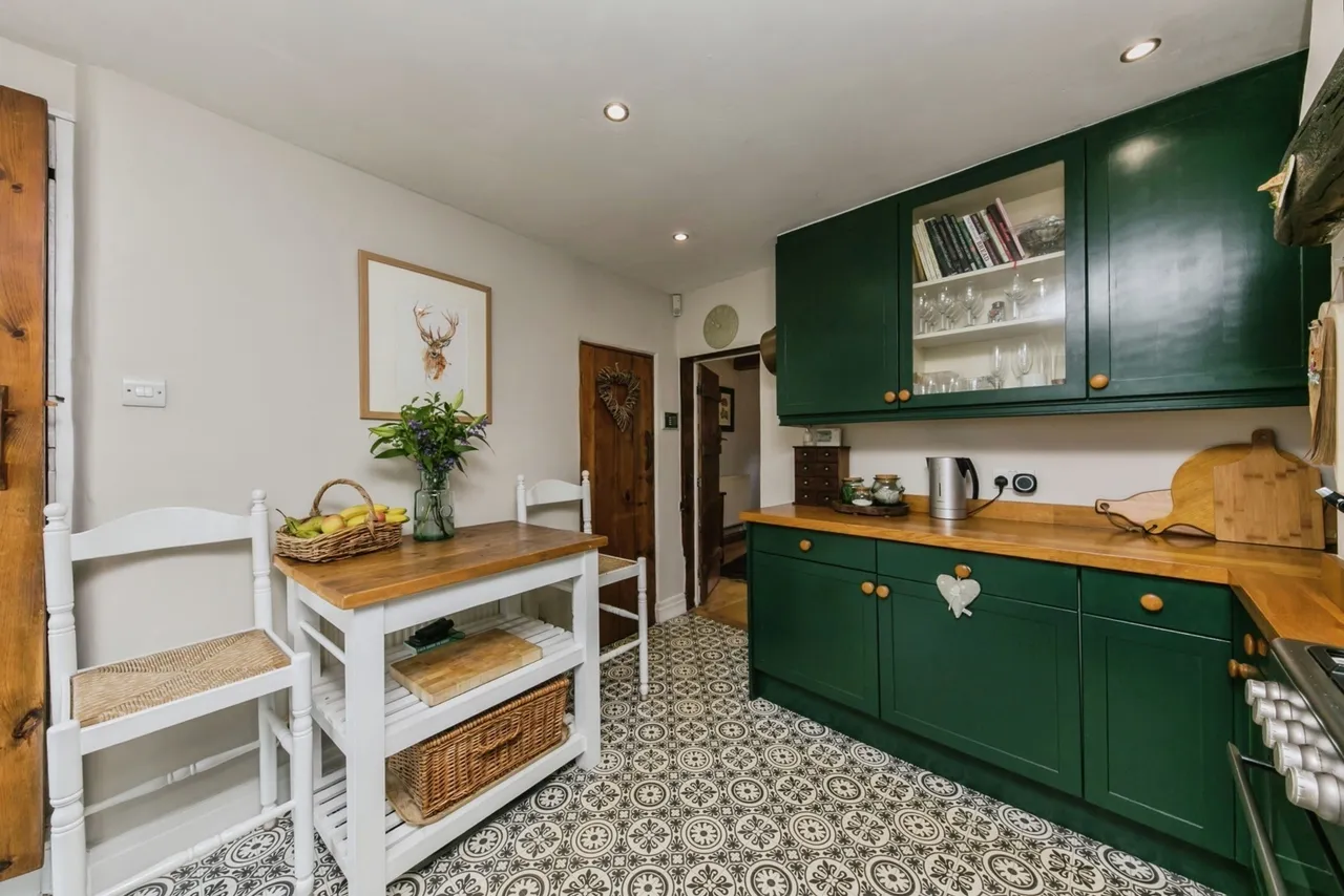 Rainow Road, MACCLESFIELD, Cheshire, SK10, photo 15