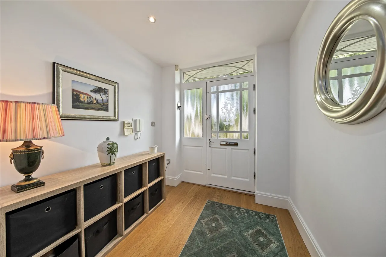Barker Close, Kew, TW9, photo 6